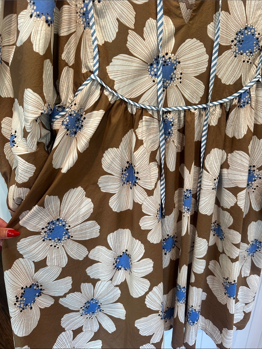 entro Brown Floral Mini Dress with White & Blue Blooms - Picture 4 of 5